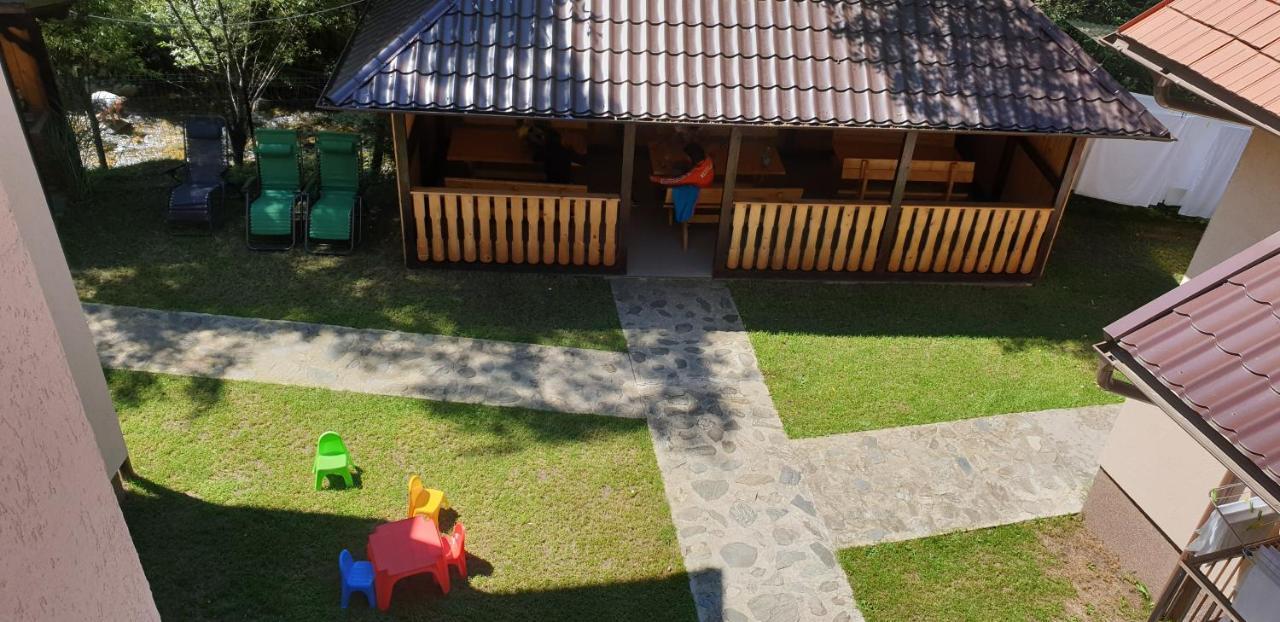 Pensiunea Petru Şugag Exterior foto