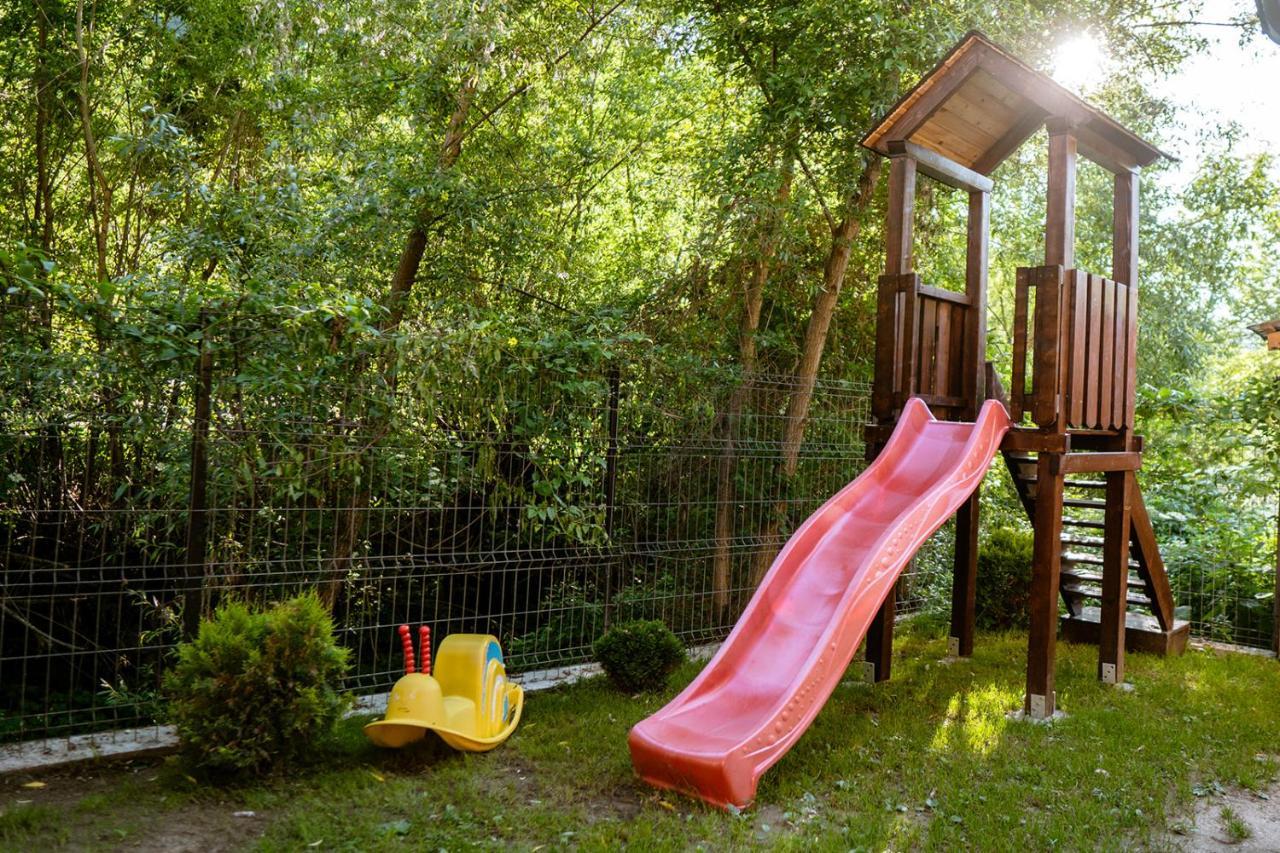 Pensiunea Petru Şugag Exterior foto